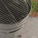 Tramontina kullgrill med praktisk håndtak til å løfte opp grillristen med thumbnail